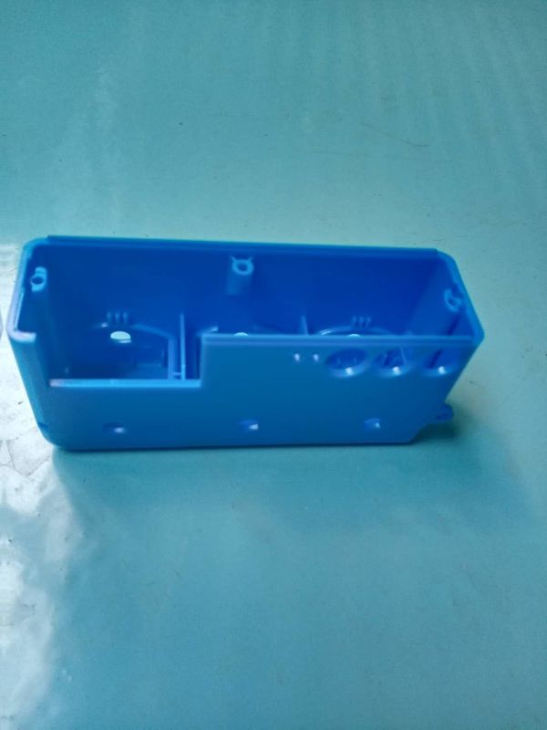 プラスチック部品青い色の習慣のプラスチック工具細工のための高精度の射出成形